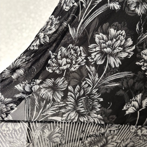 INC International Concepts Black and White Floral Top - Picture 6 of 7